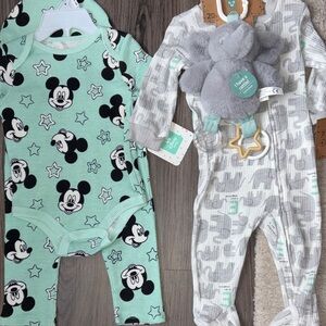 Bundle of BNWT 6-9 month outfits 5 pieces